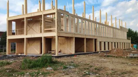 Stabilame: case in legno con il Centro di Lavoro Oikos