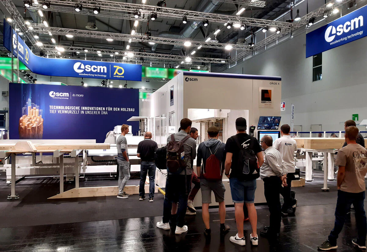 Mit großer Zufriedenheit blickt das SCM-Team auf die Messe DACH+HOLZ International 2022 zurück