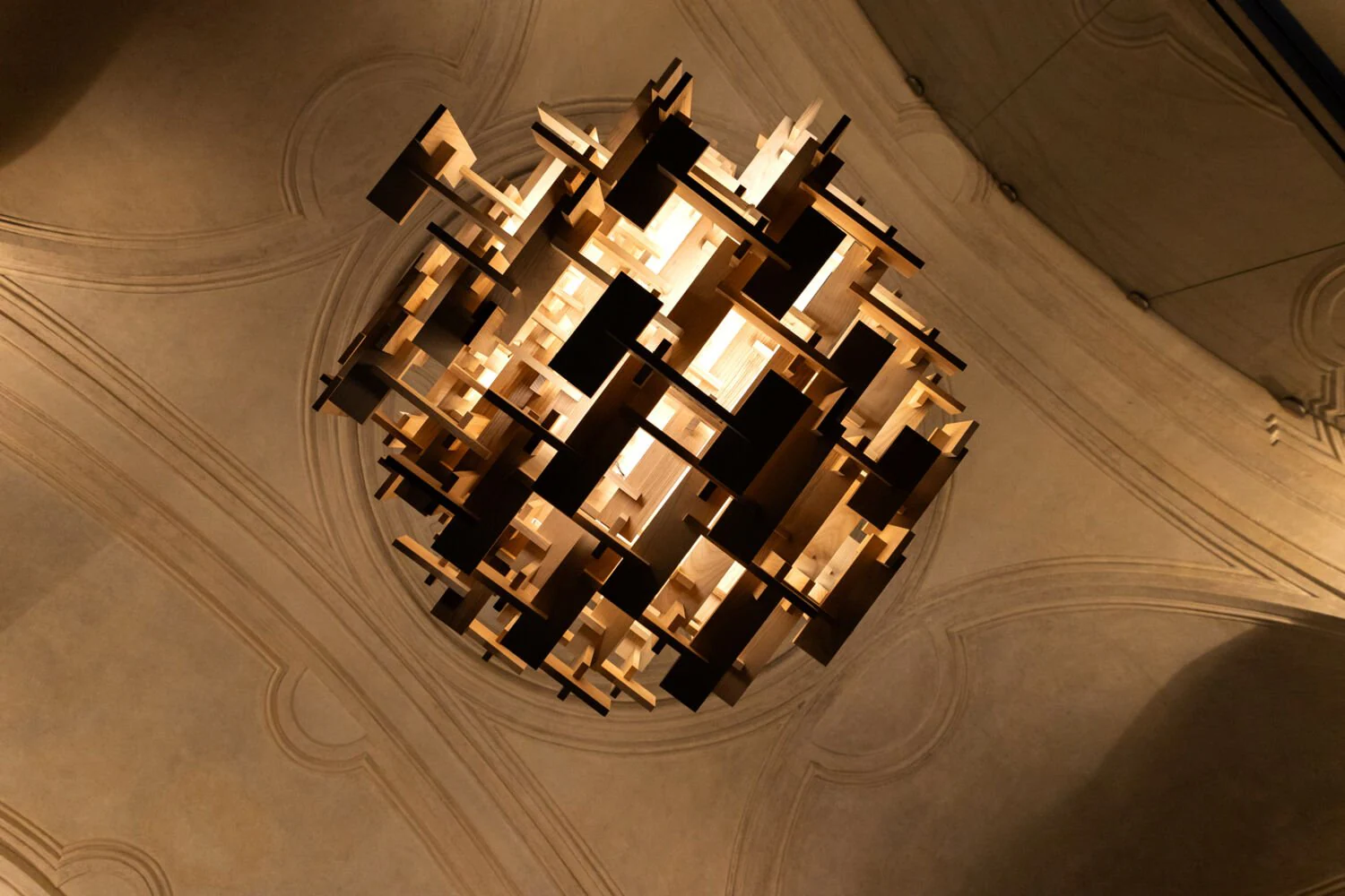 Il legno diventa arte, con SCM, a “Declinazioni contemporanee”