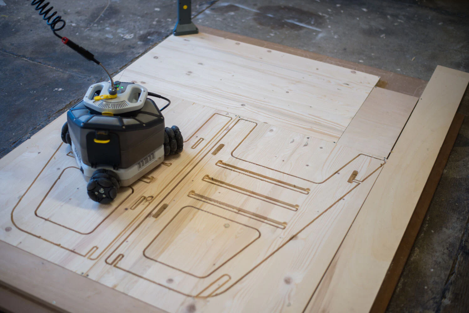 SCM firma un accordo con Springa per la distribuzione globale del robot Goliath CNC