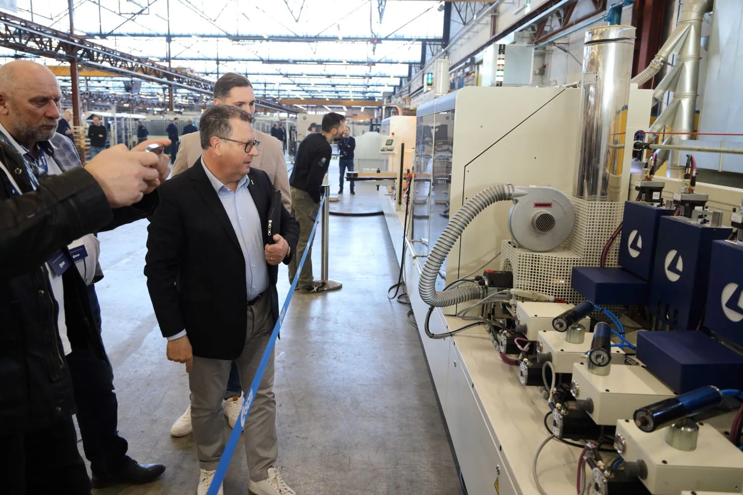 SCM accelera nello sviluppo di soluzioni avanzate per la bordatura “lotto uno”