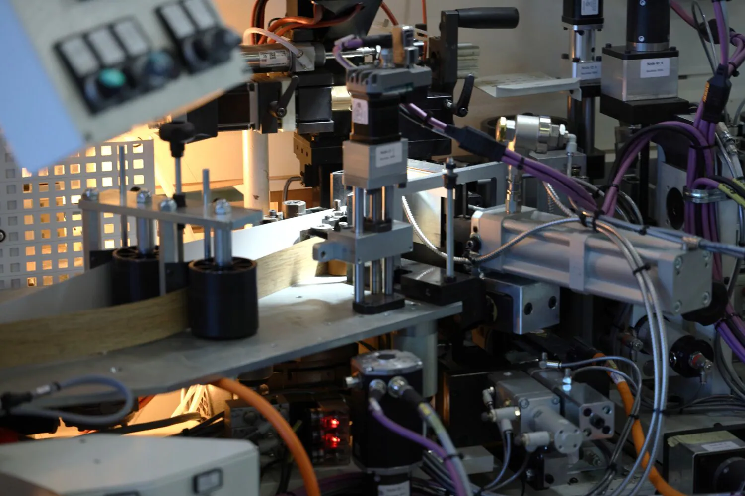 SCM accelera nello sviluppo di soluzioni avanzate per la bordatura “lotto uno”