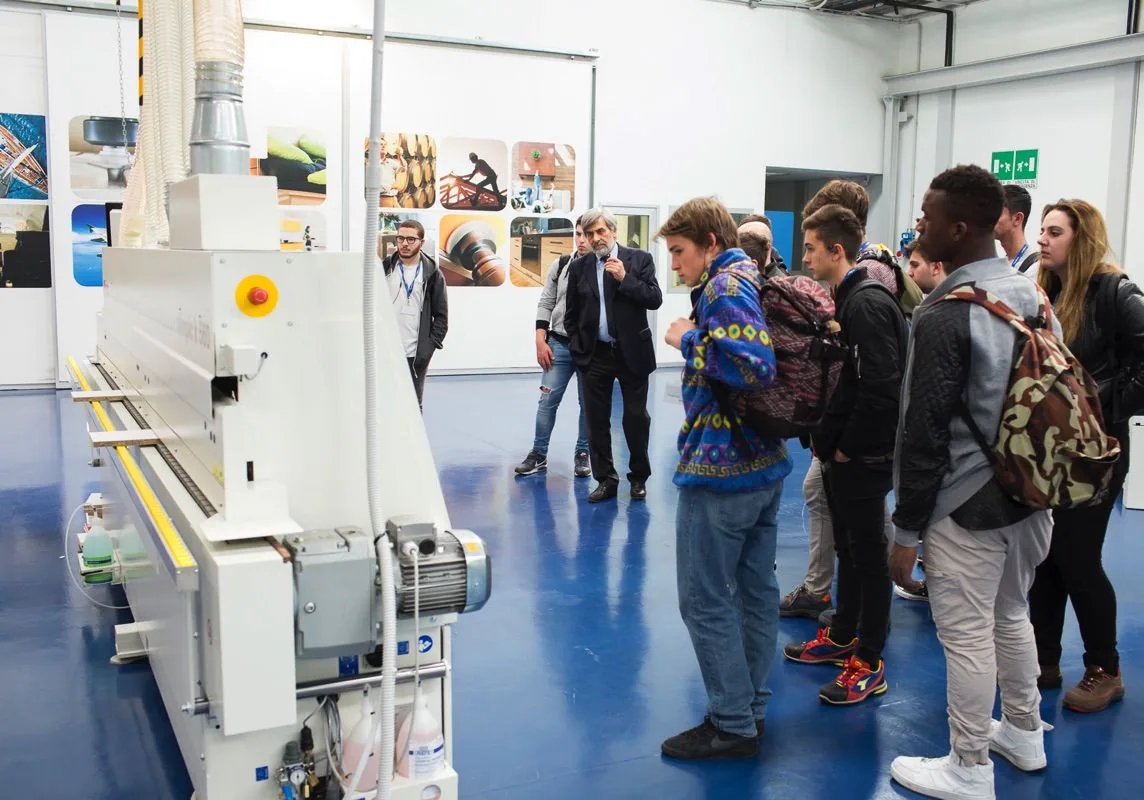 L'Istituto del mobile "Carniello" di Brugnera in visita