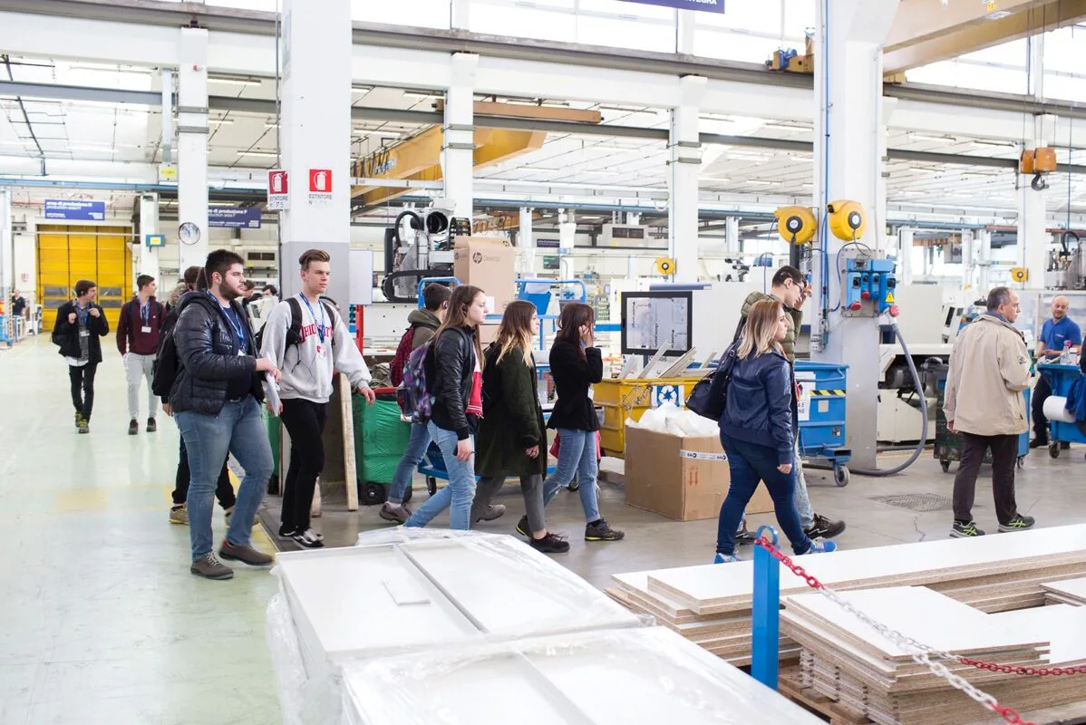 L'Istituto del mobile "Carniello" di Brugnera in visita