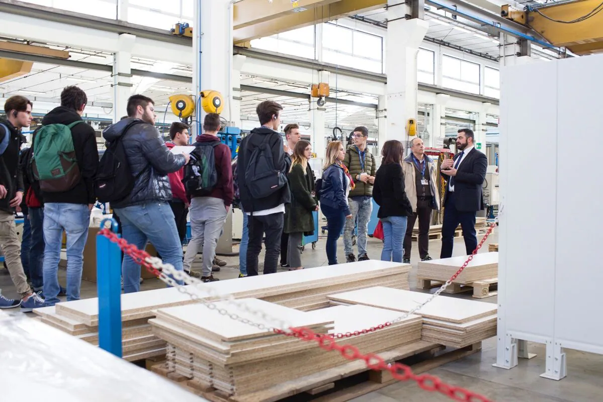 L'Istituto del mobile "Carniello" di Brugnera in visita