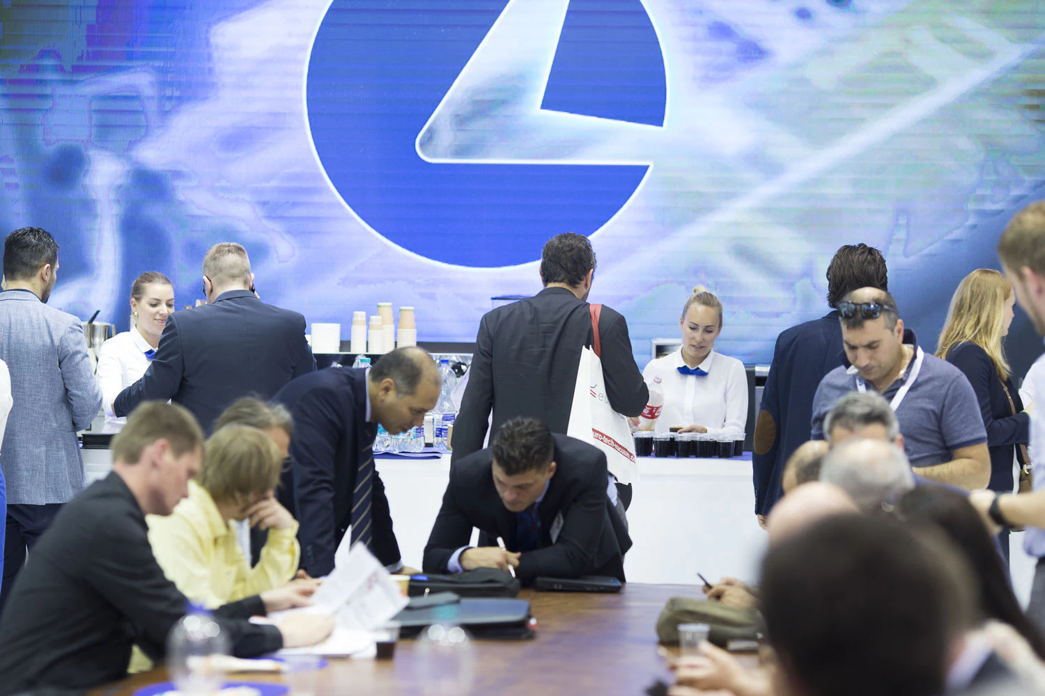 汉诺威日志。SCM展示大额数目，2017年以双位数增长启幕