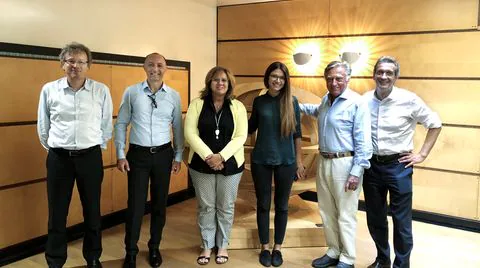 Emilia 4在美国赛事中获胜后，Scm集团管理层向Denise Dujmic表示感谢  