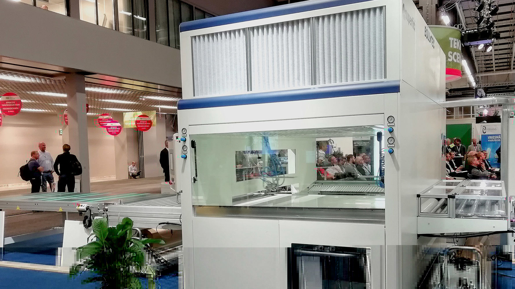 Superfici and Böll-Tec side by side at Trä & Teknik