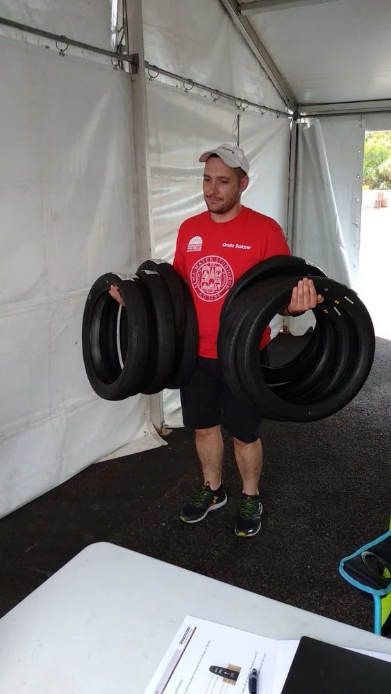 世界太阳能汽车挑战赛：太阳能汽车Emilia 4 LT 在澳大利亚发出新的挑战