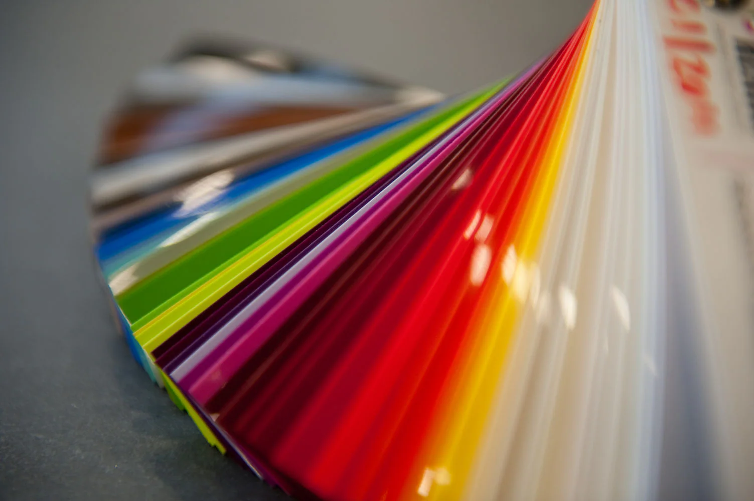 On the Leading EDGEBanding: a solution for "batch 1" which eliminates production stops ? Stefani cell H